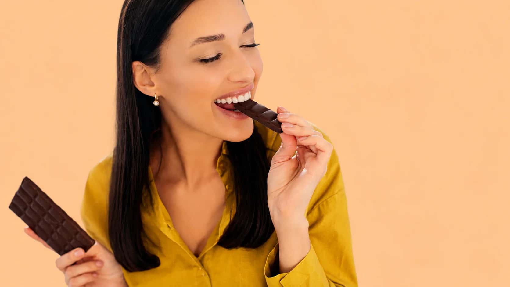 10 Cortisol Lowering Foods You Should Be Eating (Almost) Every Day